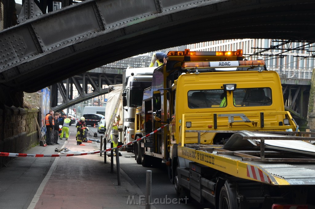 LKW Bruecke Koeln Deutz Opladenestr Deutz Muelheimerstr P170.JPG - Miklos Laubert